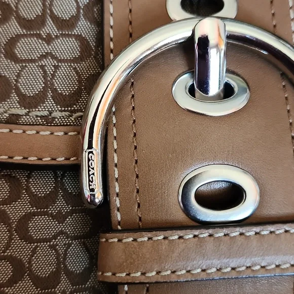 Like New Coach Vintage Leather & Canvas Soho Baguette plus coin purse & dust bag - Picture 2 of 15